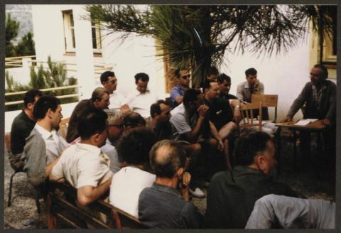  7 photos de Freinet avec un groupe de personnes