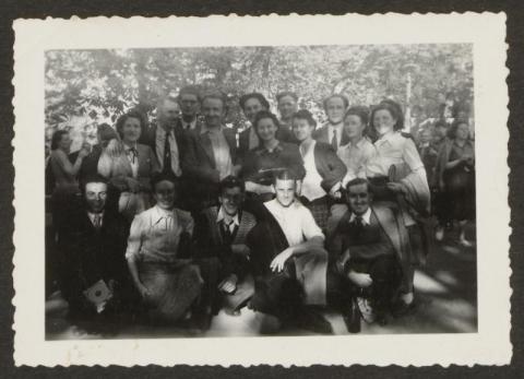  7 photos de Freinet avec un groupe de personnes